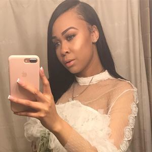 Meet your Posher, Alexus